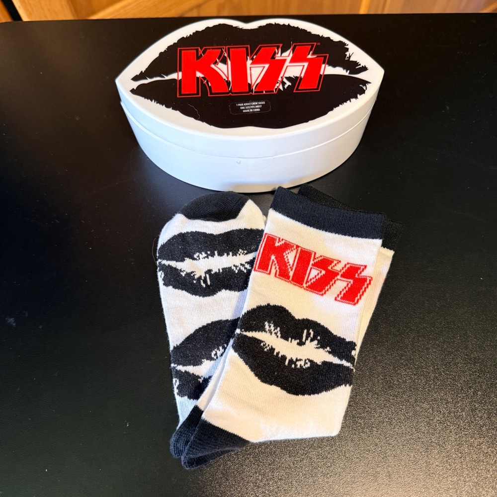 KISS Crew Socks‎ Women One Size White NEW Lip Box Band Merch CultureFly